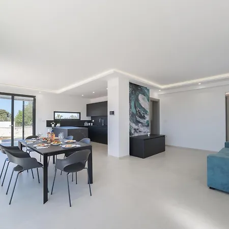 Villa Lorenbea By Salentoltremare *